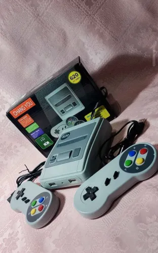 vídeo game retrô com 620 jogos