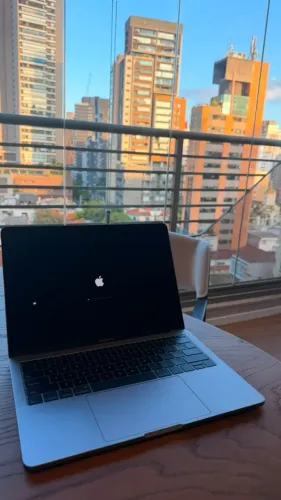 MacBook Pro 13" 2017 i5 8GB SSD 256GB - Bateria Impecável, Só 274 Ciclos