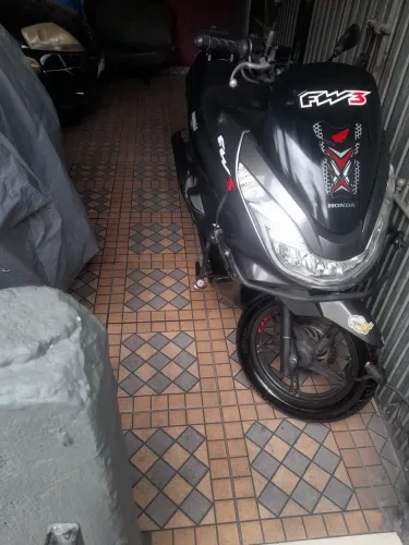 Vendo moto pcx 13.000