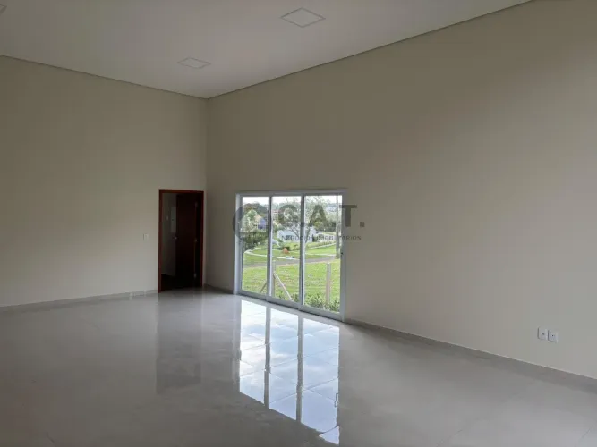 Casa em Condomínio: Locação em Sorocaba-SP, 3 Quartos, 1 Suíte, 3 Banheiros, 6 Vagas, 370m
