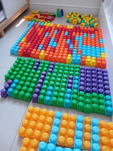 Brinquedo Blocos de Montar Blocolândia Dismat 425 peças