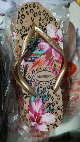 Havaianas escolha a cor e número disponível no chinelo como mostra as fotos(1 unidade)