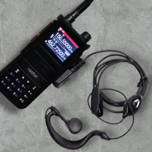 Rádio comunicação Radtel 470x Multibanda com microfone auricular 