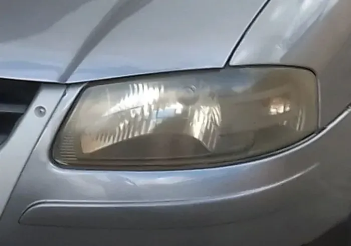 Vendo par de farol do.gol.g4 com máscara negra em ótimo estado