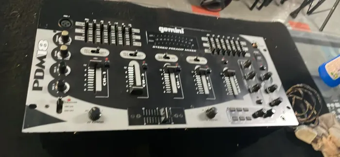 MESA DE SOM DJ GEMINI PDM18