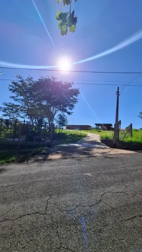 Chácara em Condomínio Fechado com 5.000 m² | Casa com Piscina, Área Verde e Excelente Loca