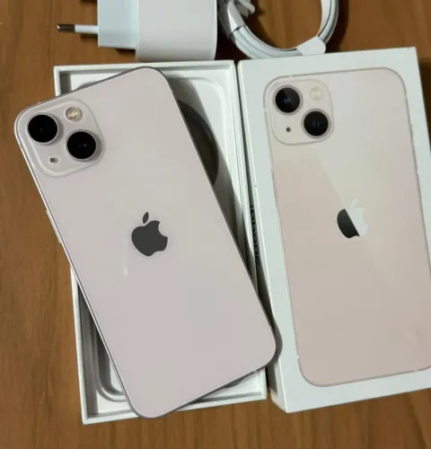 iPhone 13 rose