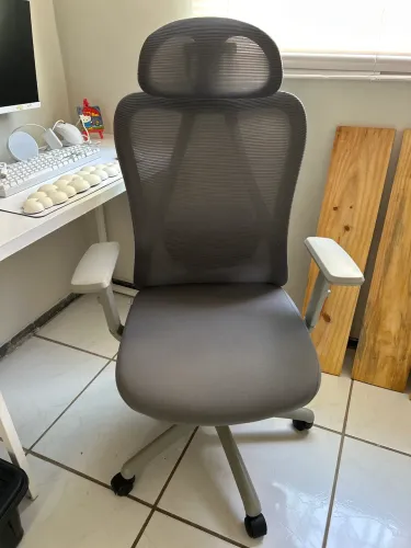 Cadeira de escritório ergonômica Samaia da elements