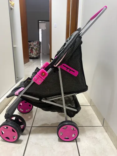 Carrinho e berço de boneca