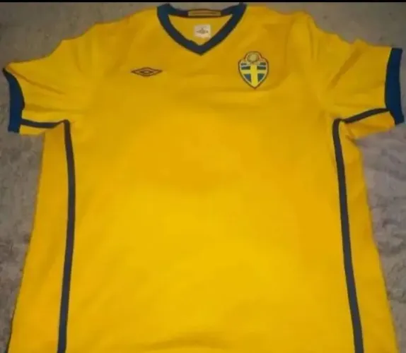 Camisa da Suécia - Amarela