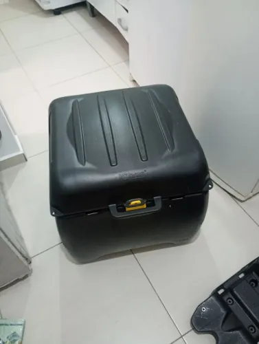 Baú 160 litros icbras com suporte oportunidade única