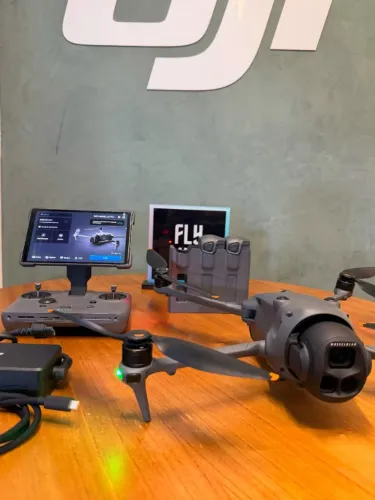 Drone DJI Mavic 4 Pro Flymore Combo RC Pro 2 Usado