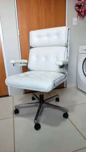 Cadeira Executiva Eames Time-Life
