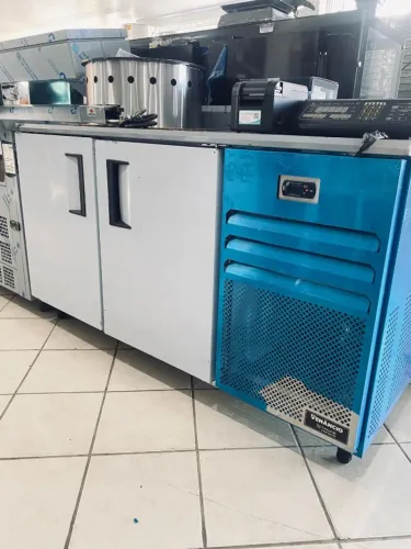 Bh bancada refrigerada 1,50 / 2m / 2,50M com cuba
