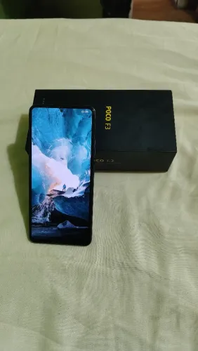 CELULAR POCO F3 IMPECÁVEL COM CAIXA E CAPINHA