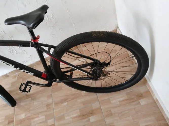 Bick aro 29 pneus seminovos preço 900 reais venda ou troca com volta do meu interesse 