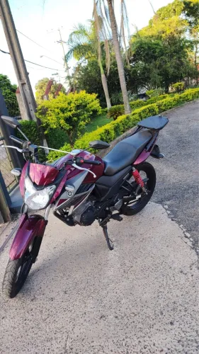 Moto Yamaha Fazer 150 Vinho - Ano 2018, Flex e com capacete