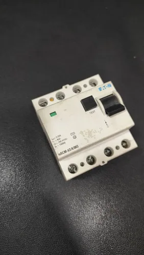 Disjuntor DR Eaton mRCM Tetrapolar 63A 