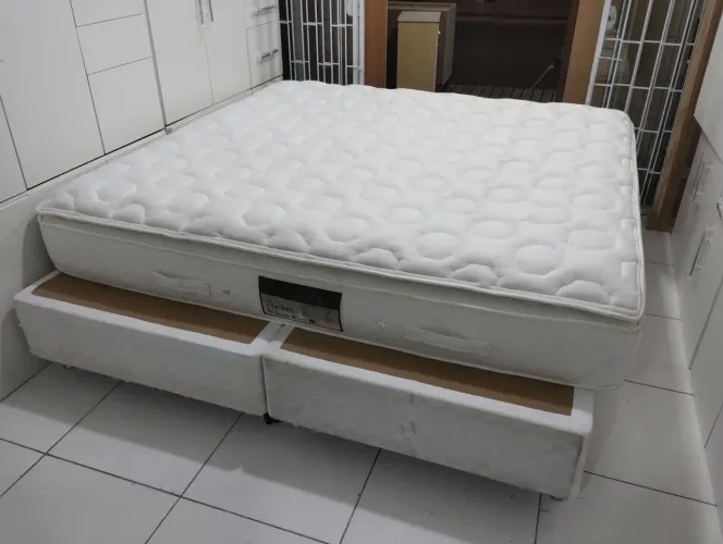 Cama box casal King entrego ler anúncio