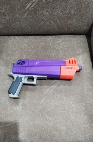 NERF rocha FORTNITE