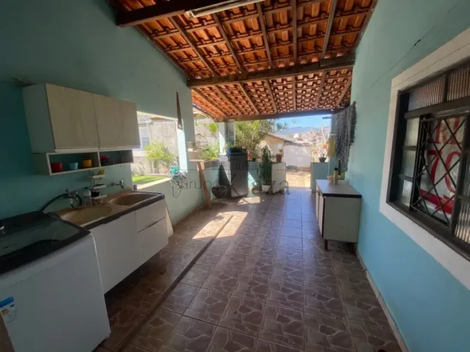 Chácara - Jardim Santa Hermínia - 5 Dormitórios - 1.029,24m².