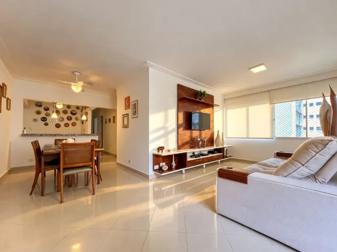 Apartamento beira mar com 4 quartos (2 Suítes), 1 vaga à venda em Pitangueiras, Guarujá.