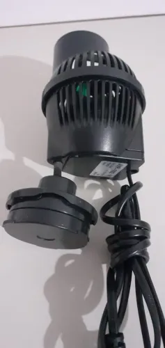 Produto para Aquário (Bomba de Recirculação JVP-102 SunSun C/ Imã Magnético)