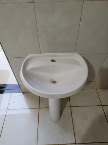 Pia banheiro/lavabo