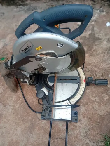 Vende se serra circularaquita