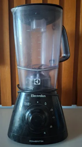 Liquidificador electrolux powermix