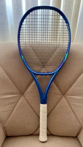 Yonex Ezone 98 L4 (4 1/2) - 2025