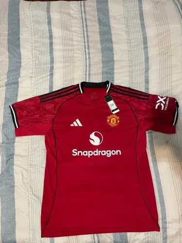 Camisa Oficial Manchester United 25/26 - Na Embalagem - GG
