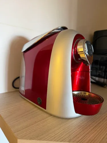 Cafeteira expresso modo - três corações