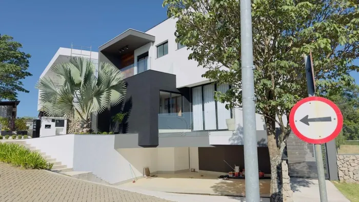 Oportunidade Única no Alphaville Esplanada 1 ? Casa com Terreno Anexo e Vista Livre