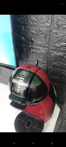 Cafeteira Nescafé Dolce Gusto Mini Me Vermelha e Preta