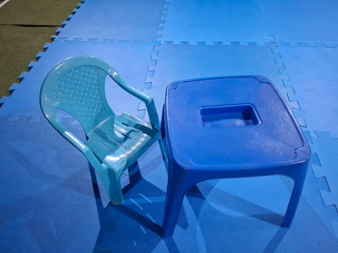 Mesa e cadeira para crianca