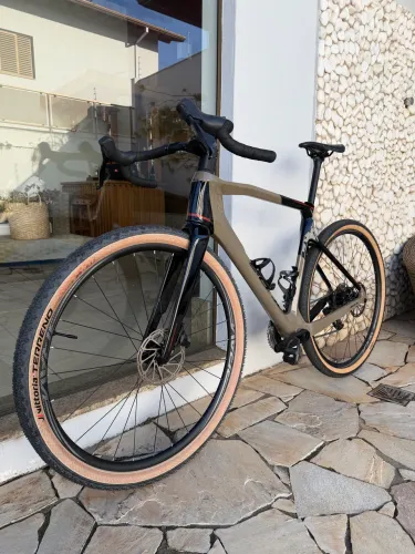 Soul Seeker Carbon 2025 - SRAM Rival AXS Eletrônica - Tamanhor L