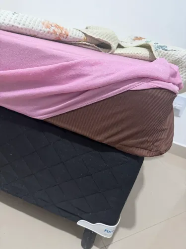 Cama box de solteiro com colchão ortopédico