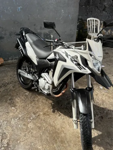 XRE 300 - 2022