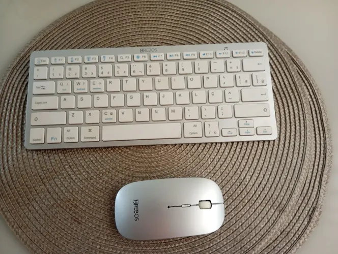 Teclado e mouse sem fio prata