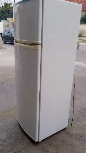 VENDO GELADEIRA CONSUL 334 LITROS FUNCIONANDO PERFEITAMENTE