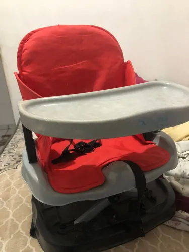 Vende cadeirinha de alimentação infantil