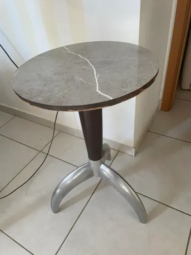 Mesa de canto