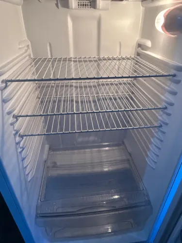Vendo geladeira Cônsul Facilite