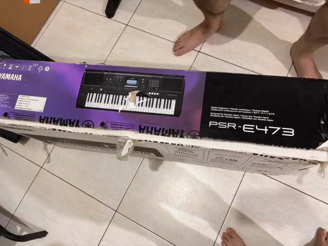 Vendo - novo caixa Teclado Arranjador Yamaha Psr E473 com Fonte funcionando perfeitamente 