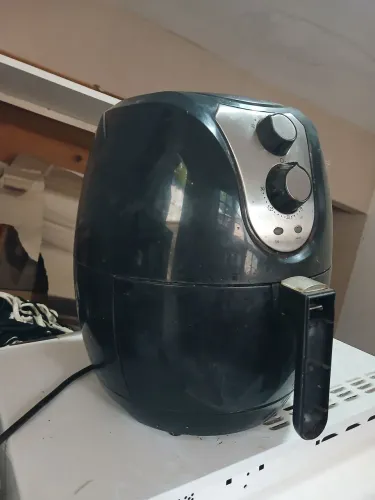 Air Fryer Britânia Preta Usada - Funciona muito bem - R$100