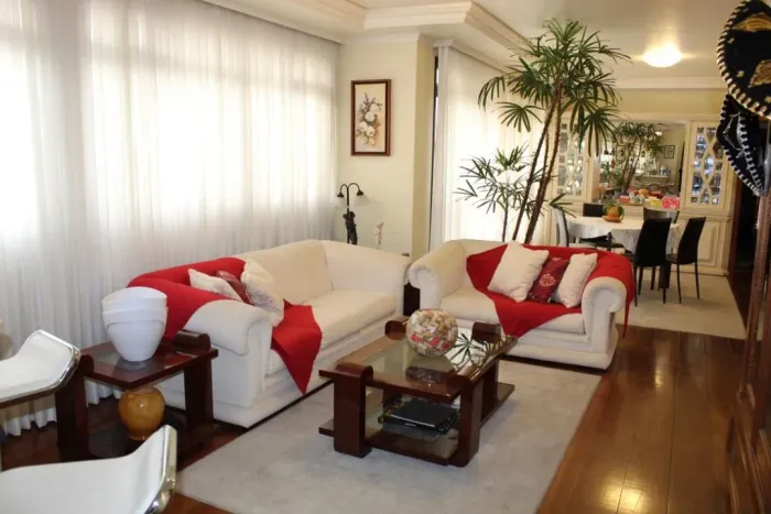 Apartamento para Venda em Florianópolis, Centro, 4 dormitórios, 2 suítes, 5 banheiros, 2 v