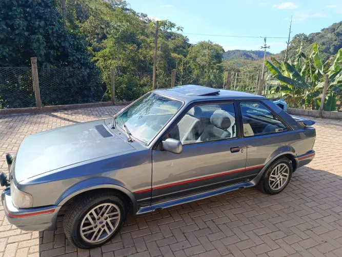 Ford Escort XR3 1.8 / 1.6 Beneton/form./laser 1990