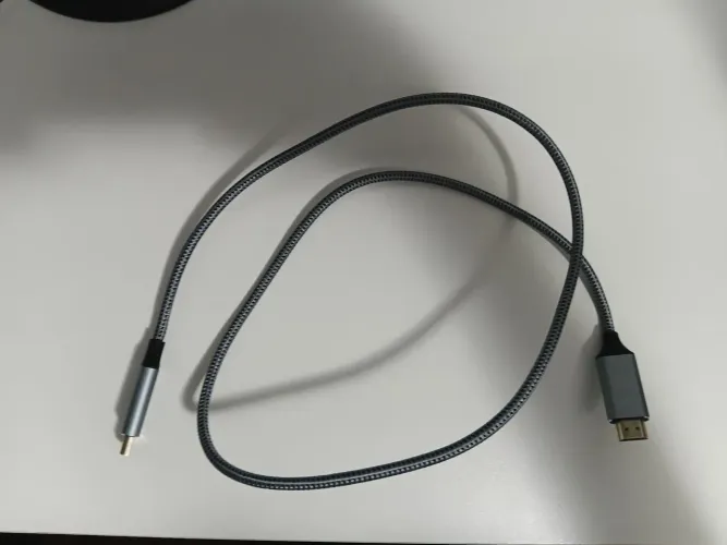 Cabo hdmi de prata praticamente novo