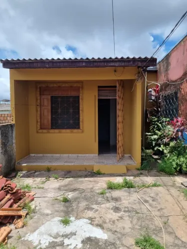 Alugo casa de 1 quarto bem localizada